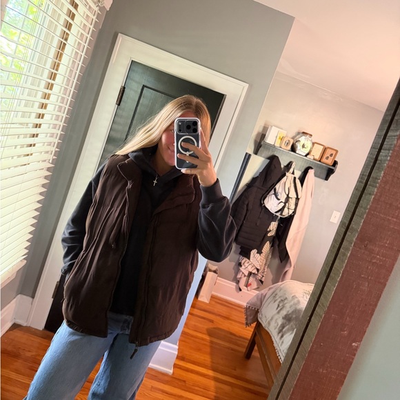 St. John’s Bay puffer vest - Picture 7 of 7